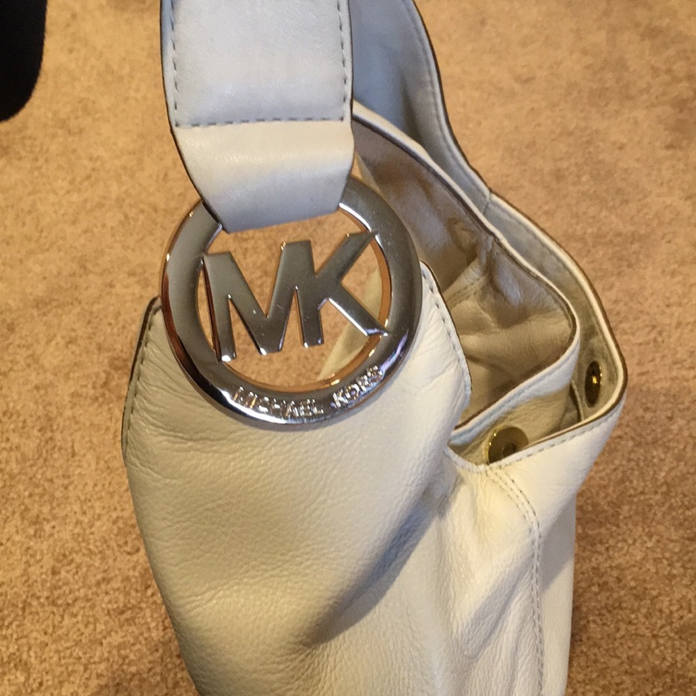 Micheal Kors Cream Shoulder Purse